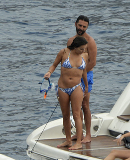 Eva Longoria feet photo thumbnail