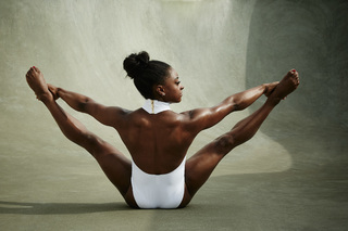 Simone Biles feet photo thumbnail