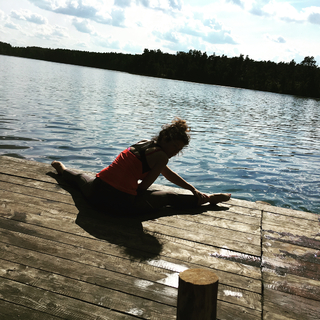 Katarzyna Cichopek feet photo thumbnail