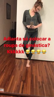 Marina Ruy Barbosa feet photo thumbnail