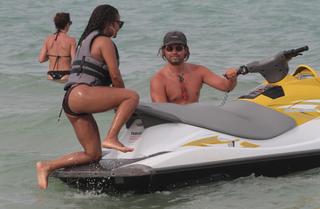Christina Milian feet photo thumbnail