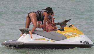 Christina Milian feet photo thumbnail