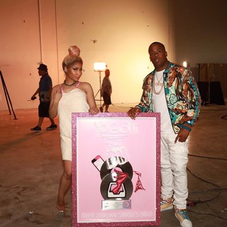 Nicki Minaj feet photo thumbnail
