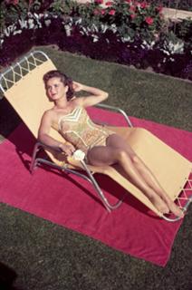 Debbie Reynolds feet photo 1