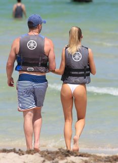 Josie Marie Canseco feet photo thumbnail