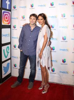 Halle Berry feet photo thumbnail