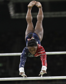 Simone Biles feet photo thumbnail