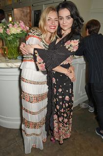 Sienna Miller feet photo thumbnail