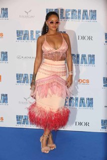 Rihanna feet photo thumbnail