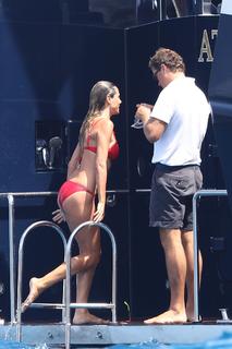 Heidi Klum feet photo thumbnail