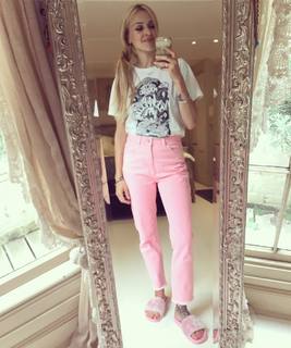 Fearne Cotton feet photo thumbnail