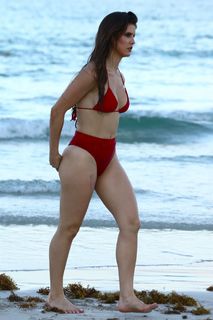 Amanda Cerny feet photo thumbnail