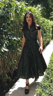 Salma Hayek feet photo thumbnail