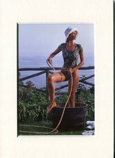 Claudia Schiffer feet photo thumbnail