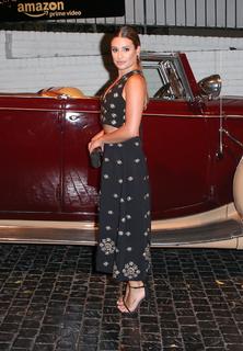 Lea Michele feet photo thumbnail