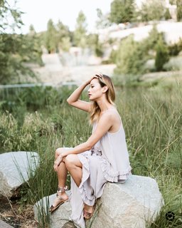 Jamie Chung feet photo thumbnail