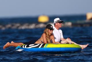 Heidi Klum feet photo thumbnail