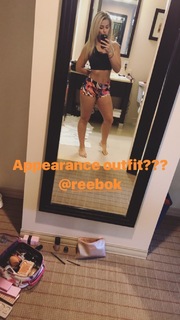 Paige VanZant feet photo thumbnail