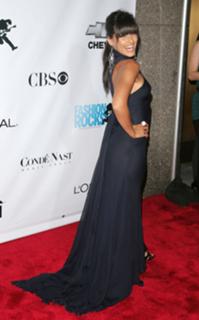 Nelly Furtado feet photo thumbnail