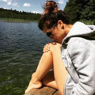 Katarzyna Cichopek feet photo thumbnail