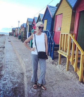 Denise Van Outen feet photo thumbnail