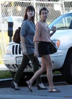 Lea Michele feet photo thumbnail