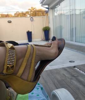 Karin Klemp feet photo thumbnail
