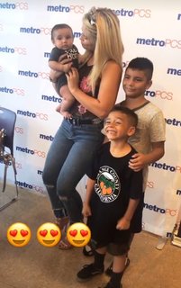 Paige VanZant feet photo thumbnail