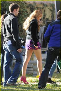 Miley Cyrus feet photo thumbnail