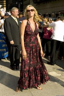 Uma Thurman feet photo thumbnail
