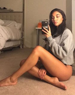 Chantel Jeffries feet photo thumbnail