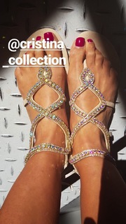 Cristina Ferreira feet photo thumbnail