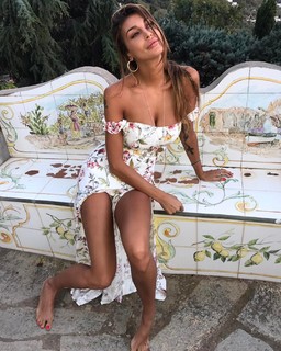 Cristina Buccino feet photo thumbnail