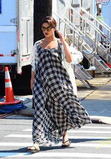 Priyanka Chopra Jonas feet photo thumbnail