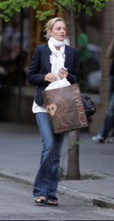 Uma Thurman feet photo thumbnail