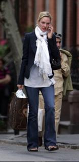 Uma Thurman feet photo thumbnail