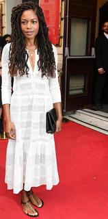 Naomie Harris feet photo thumbnail