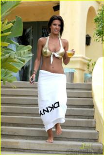 Audrina Patridge feet photo thumbnail