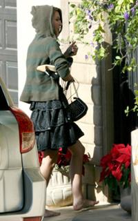 Audrina Patridge feet photo thumbnail