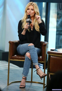Katheryn Winnick feet photo thumbnail