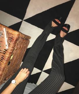 Debby Ryan feet photo thumbnail