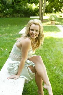 Britney Spears feet photo thumbnail