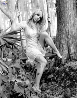 Britney Spears feet photo thumbnail