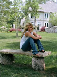 Britney Spears feet photo thumbnail