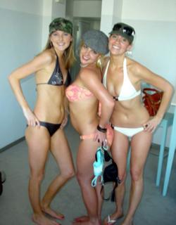Britney Spears feet photo thumbnail