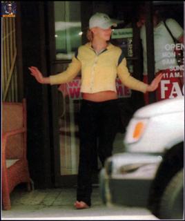 Britney Spears feet photo thumbnail
