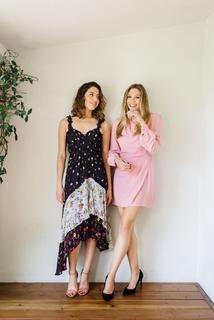 Aubrey Plaza feet photo thumbnail