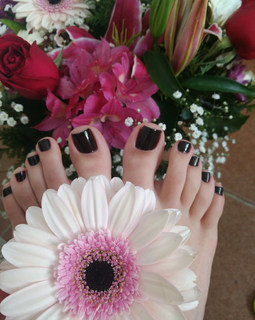 Isa Pes feet photo thumbnail