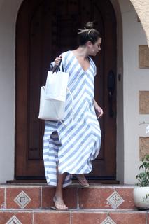 Lea Michele feet photo thumbnail