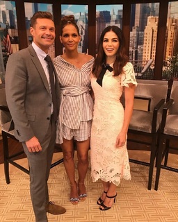 Jenna Dewan feet photo thumbnail